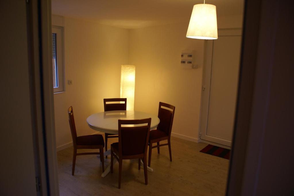 La Musarde Hauteville-les-Dijon Bilik gambar